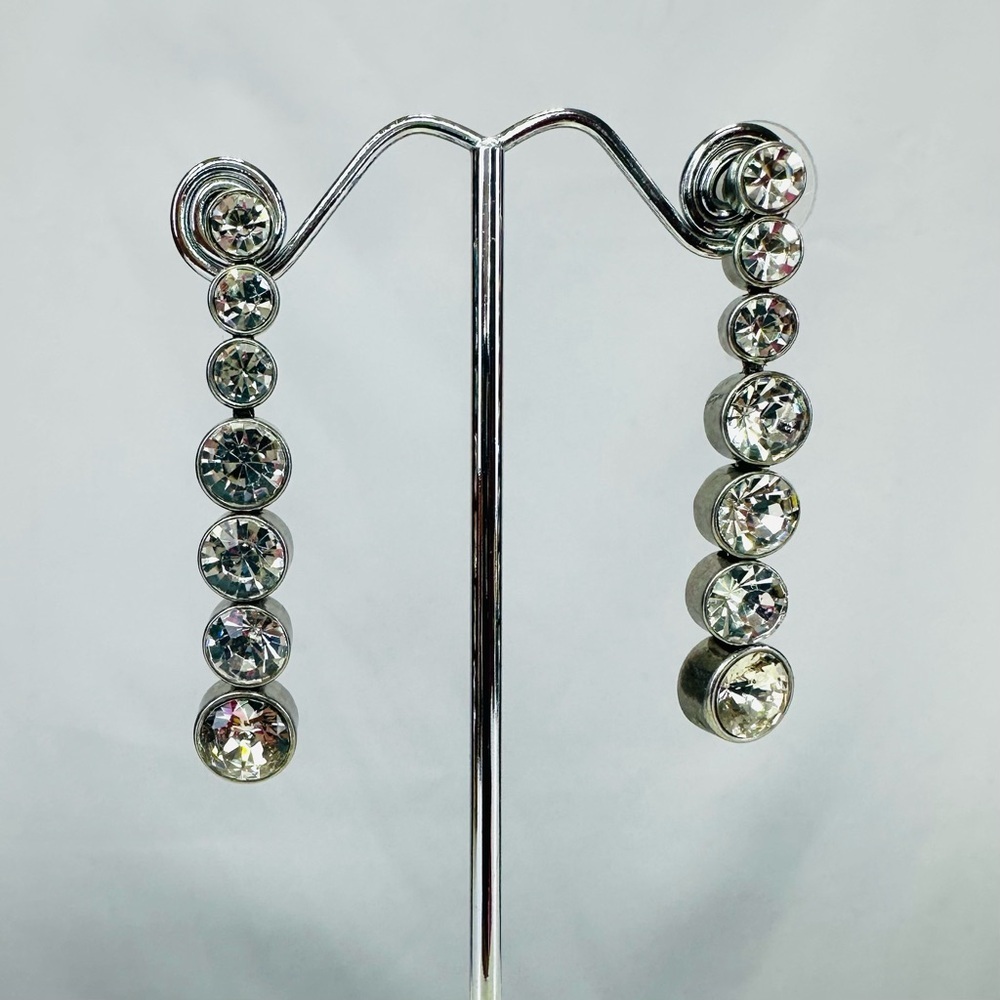 Banana Republic 7 crystal dangle pierced earrings silver tone clear Elegant